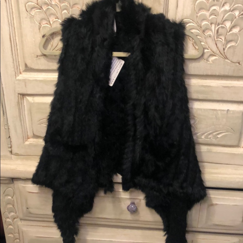 Elliatt Fur Vest